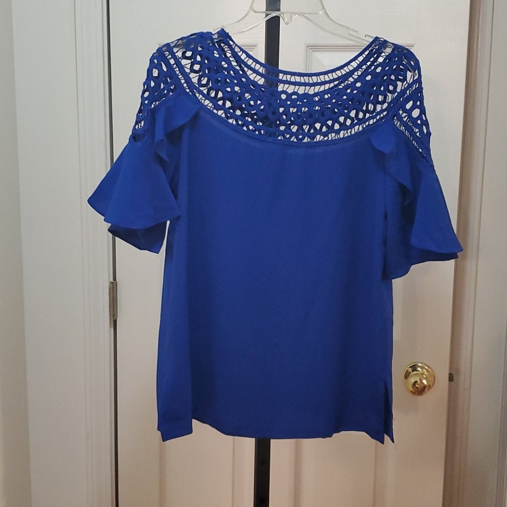 Blue top - Picture 2 of 5